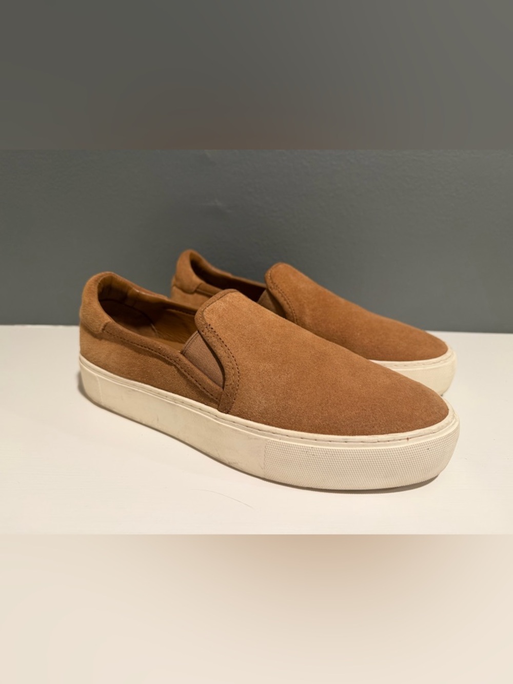 UGG Womens Sz 9 Jass Suede Slip-On Sneakers Shoes- Chestnut